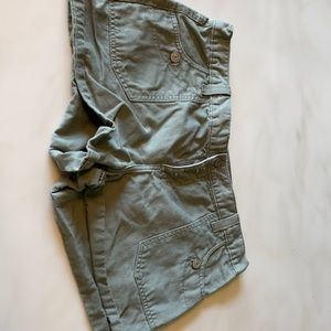 No boundaries brand size 13 junior shorts.